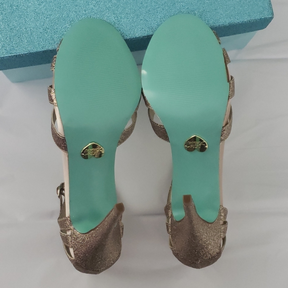 BNIB Betsey Johnson SB-TEE T Strap Heels - Picture 7 of 8